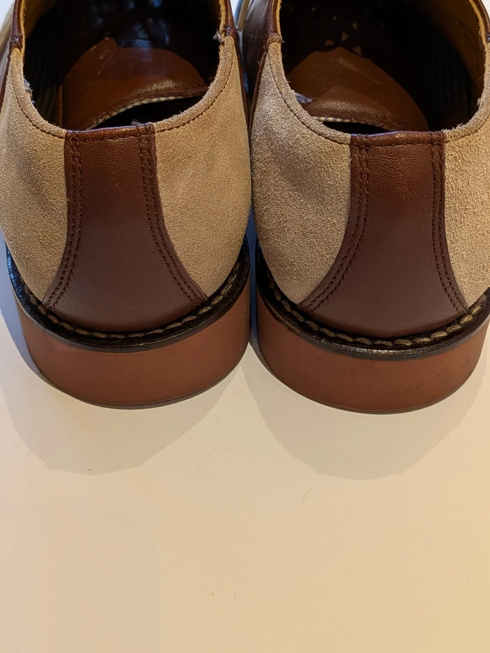 Dashing Tommy Hilfiger Beige and Brown Two-Tone Derby Shoes